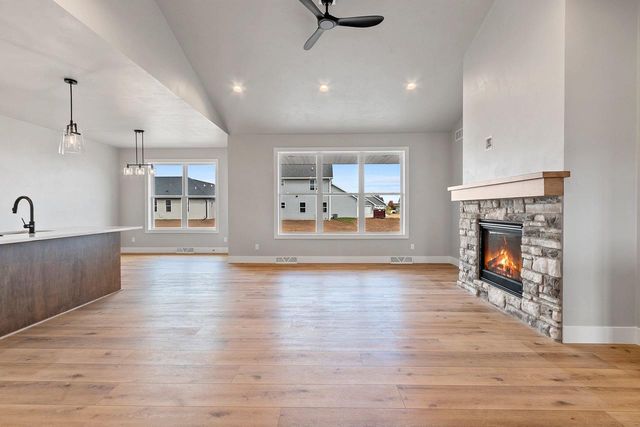 1406 DIVINITY DRIVE, De Pere, WI 54115