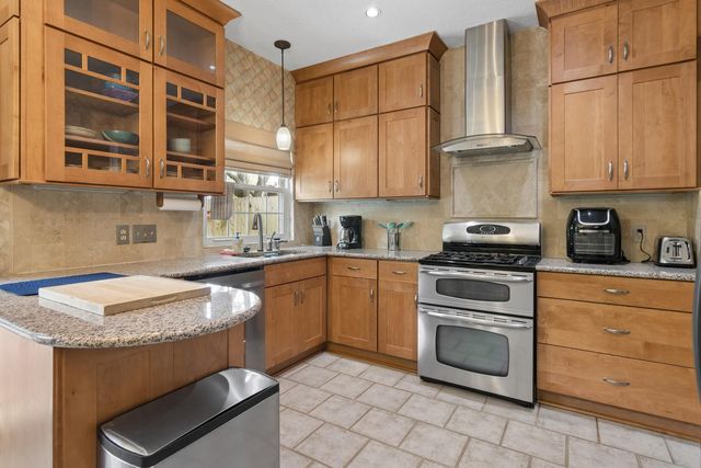 4819 Stone Harbor Drive, Friendswood, TX 77546