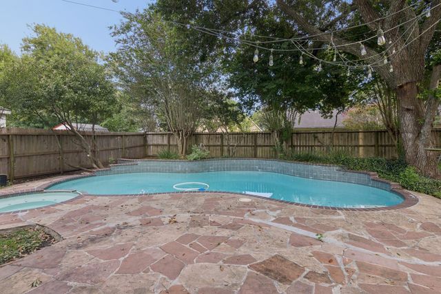 4819 Stone Harbor Drive, Friendswood, TX 77546