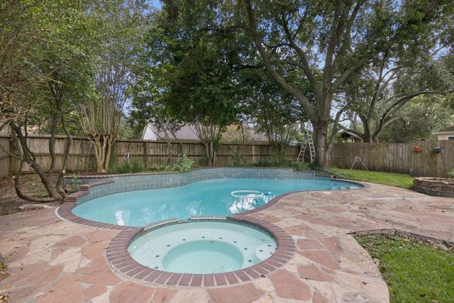 4819 Stone Harbor Drive, Friendswood, TX 77546