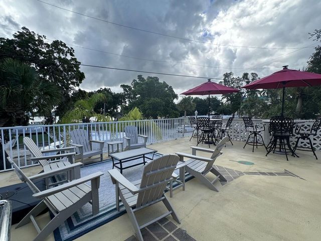 5955 MIDNIGHT PASS ROAD 21E, Sarasota, FL 34242