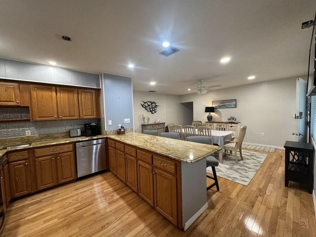 5955 MIDNIGHT PASS ROAD 21E, Sarasota, FL 34242