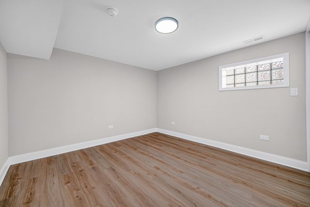 2250 E 92nd Place, Chicago, IL 60617