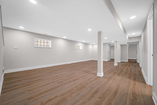 2250 E 92nd Place, Chicago, IL 60617