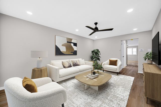 2250 E 92nd Place, Chicago, IL 60617