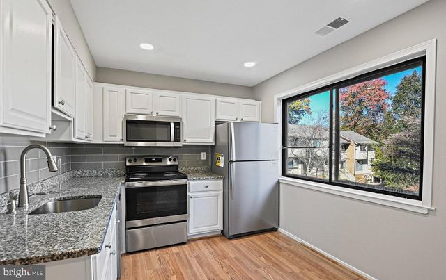 2691 GLENGYLE DR #34, Vienna, VA 22181