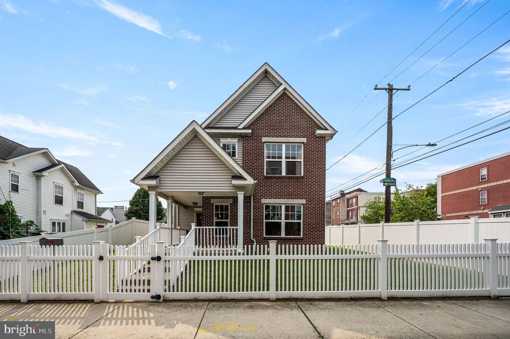 1520 N FRANKLIN ST, Philadelphia, PA 19122