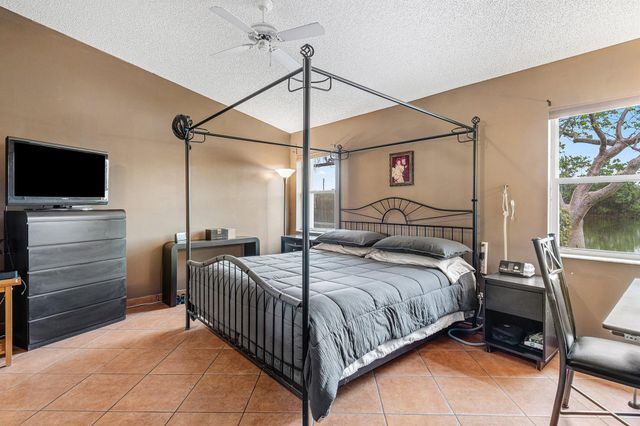18470 Via Di Sorrento, Boca Raton, FL 33496