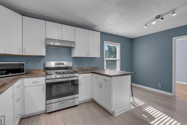 2660 N Erie Ave, Wichita, KS 67219