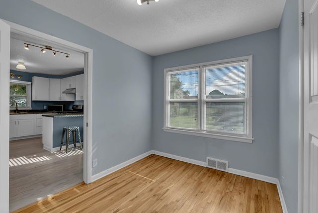 2660 N Erie Ave, Wichita, KS 67219