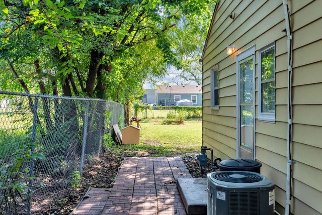 2660 N Erie Ave, Wichita, KS 67219