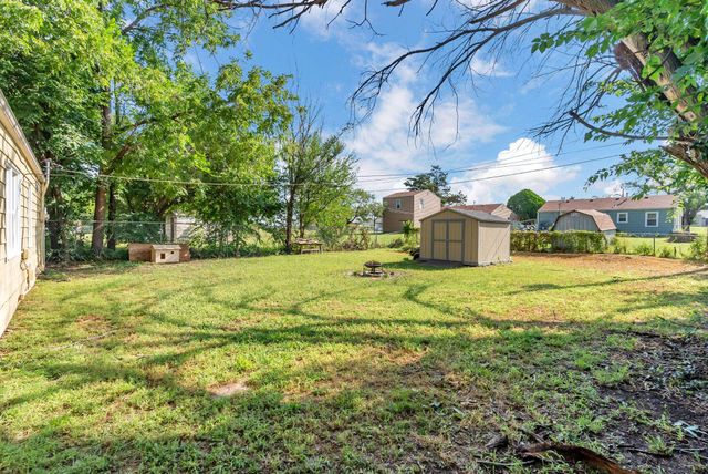 2660 N Erie Ave, Wichita, KS 67219