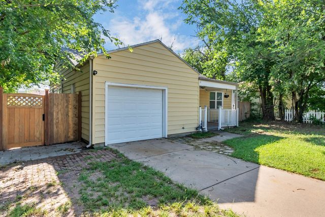 2660 N Erie Ave, Wichita, KS 67219