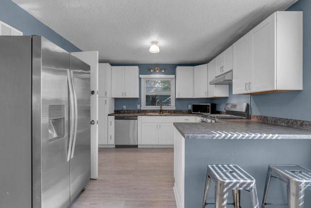 2660 N Erie Ave, Wichita, KS 67219