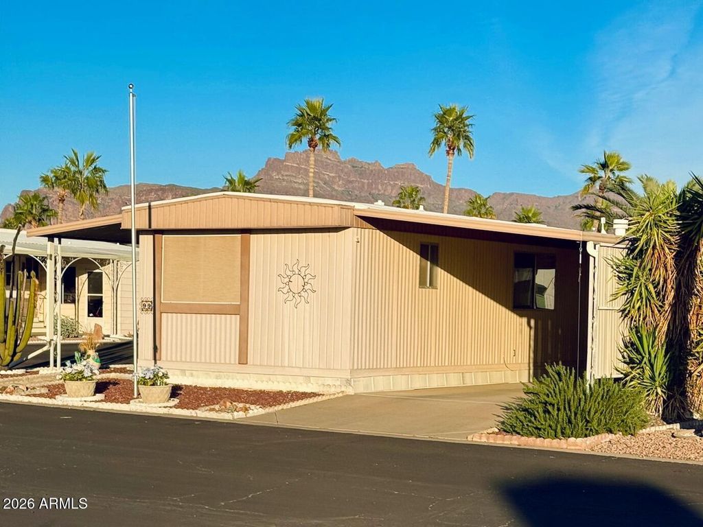2605 S TOMAHAWK Road 99, Apache Junction, AZ 85119