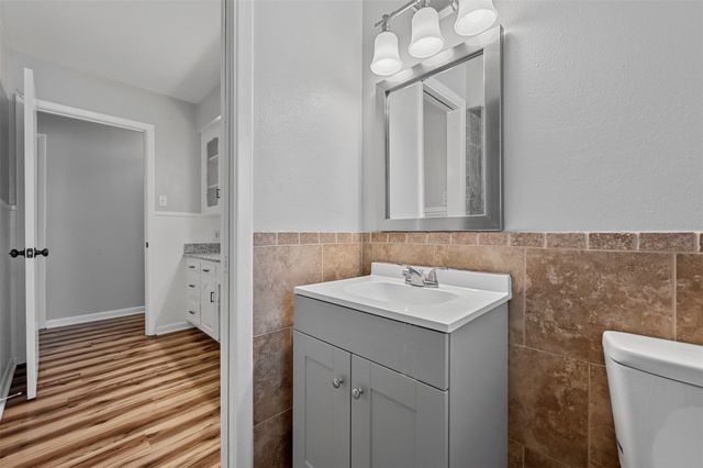 1444 Cimarron Trail, Hurst, TX 76053