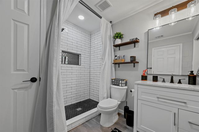 1444 Cimarron Trail, Hurst, TX 76053