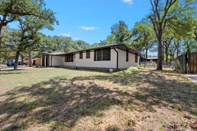 1444 Cimarron Trail, Hurst, TX 76053