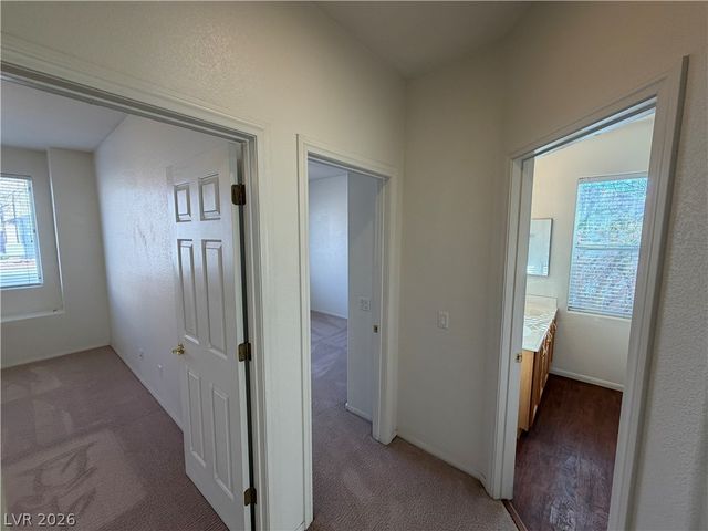 8113 Painted Clay Avenue, Las Vegas, NV 89128