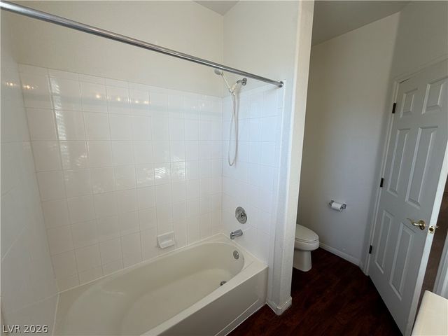 8113 Painted Clay Avenue, Las Vegas, NV 89128