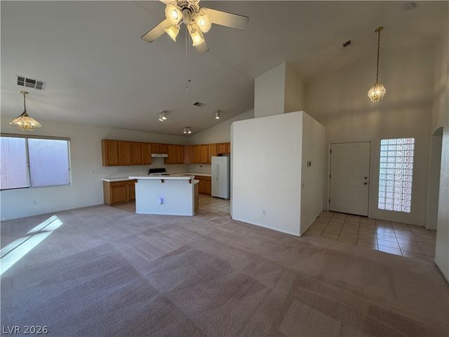 8113 Painted Clay Avenue, Las Vegas, NV 89128