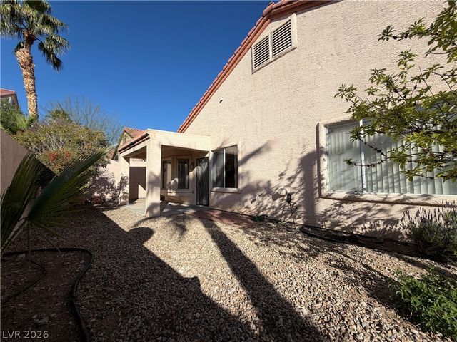 8113 Painted Clay Avenue, Las Vegas, NV 89128