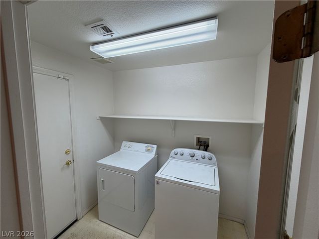 8113 Painted Clay Avenue, Las Vegas, NV 89128