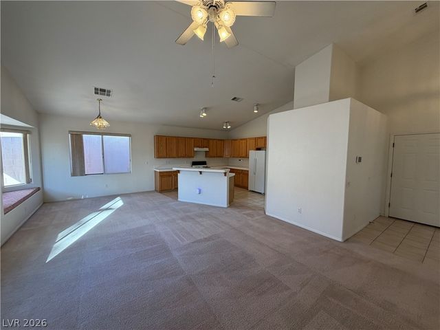 8113 Painted Clay Avenue, Las Vegas, NV 89128