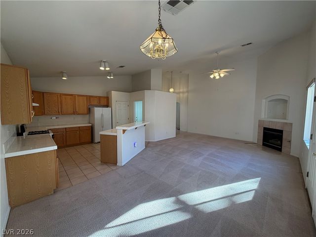 8113 Painted Clay Avenue, Las Vegas, NV 89128