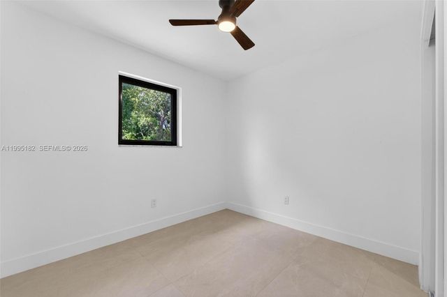 11530 SW 138th St, Miami, FL 33176