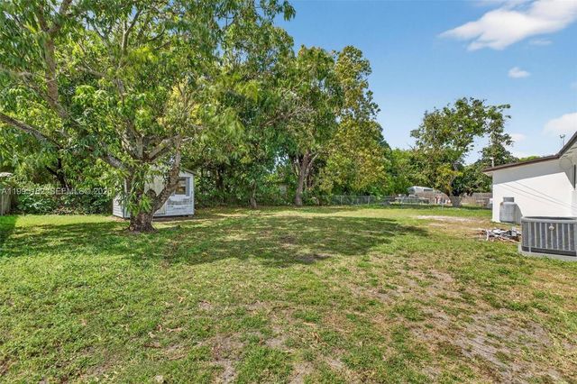 11530 SW 138th St, Miami, FL 33176