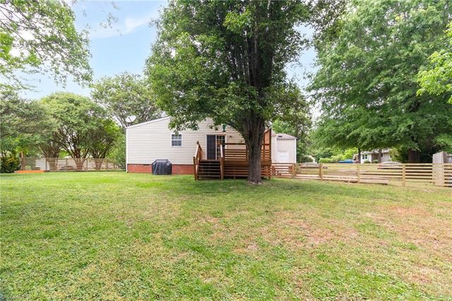 2601 Fernwood Drive, Greensboro, NC 27408