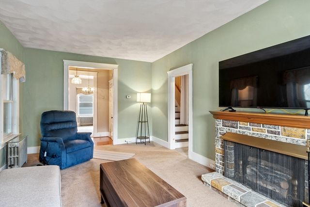 52 Woodland Rd, Auburn, MA 01501