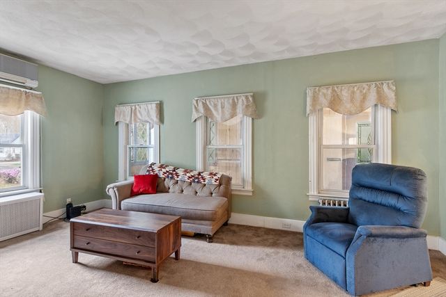 52 Woodland Rd, Auburn, MA 01501