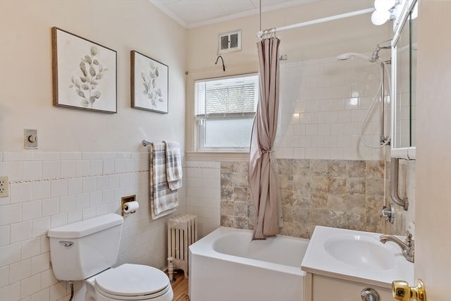 52 Woodland Rd, Auburn, MA 01501