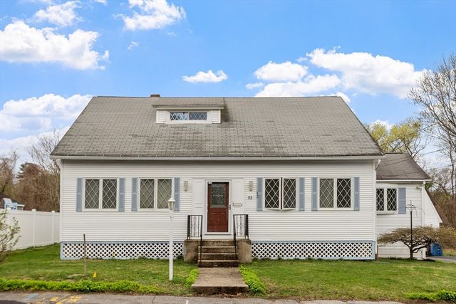 52 Woodland Rd, Auburn, MA 01501