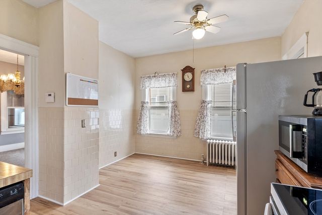 52 Woodland Rd, Auburn, MA 01501