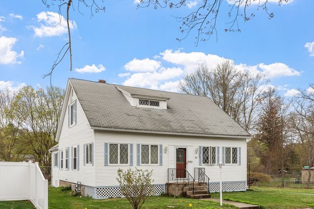 52 Woodland Rd, Auburn, MA 01501
