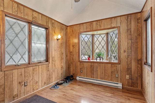 52 Woodland Rd, Auburn, MA 01501