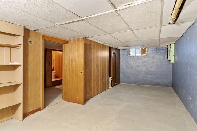 52 Woodland Rd, Auburn, MA 01501