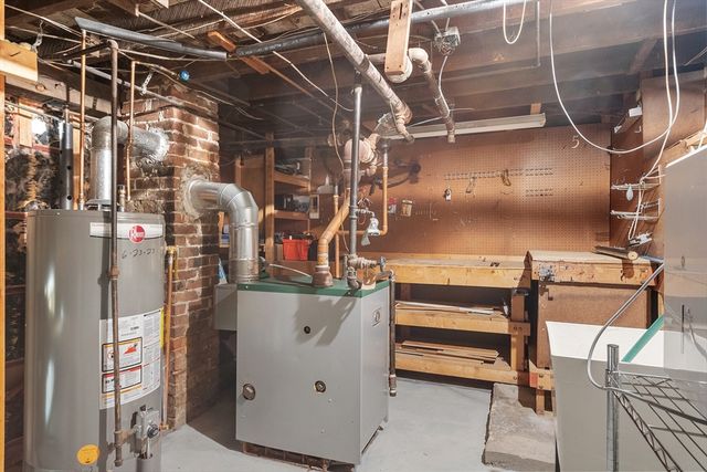 52 Woodland Rd, Auburn, MA 01501