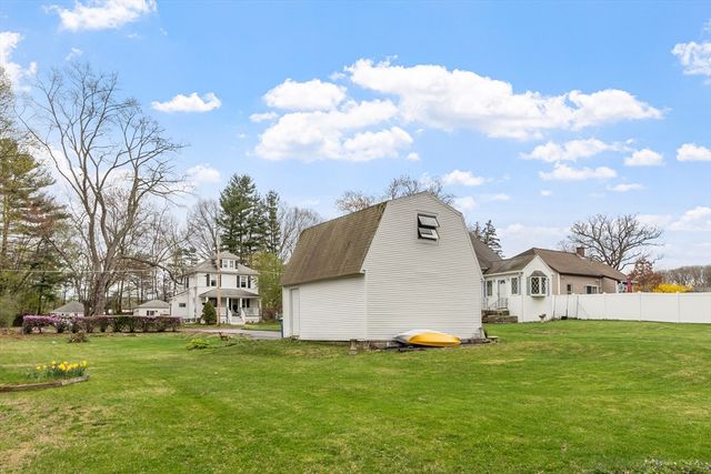 52 Woodland Rd, Auburn, MA 01501
