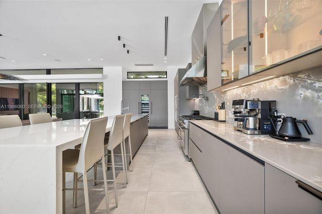 1200 NE 94th St, Miami Shores, FL 33138