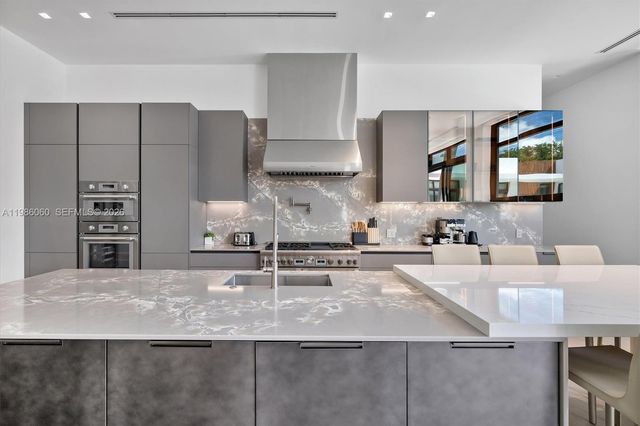 1200 NE 94th St, Miami Shores, FL 33138