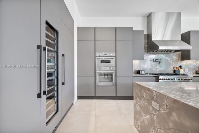 1200 NE 94th St, Miami Shores, FL 33138