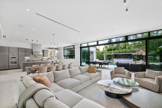 1200 NE 94th St, Miami Shores, FL 33138