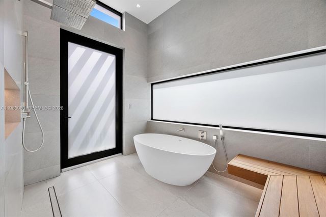 1200 NE 94th St, Miami Shores, FL 33138