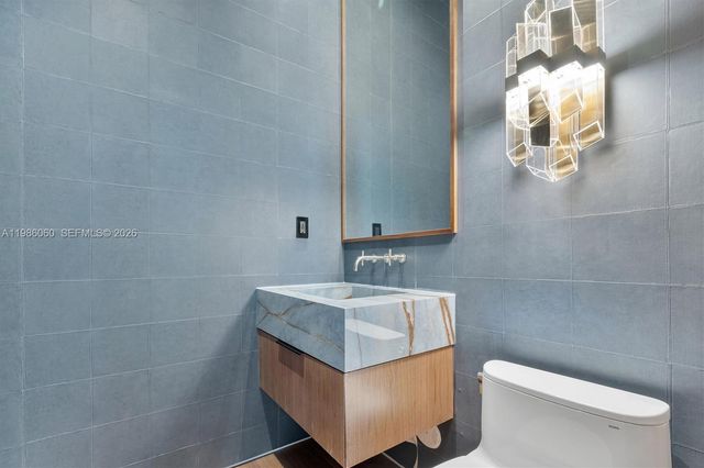 1200 NE 94th St, Miami Shores, FL 33138