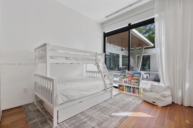 1200 NE 94th St, Miami Shores, FL 33138