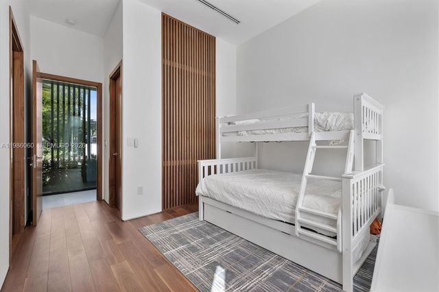 1200 NE 94th St, Miami Shores, FL 33138